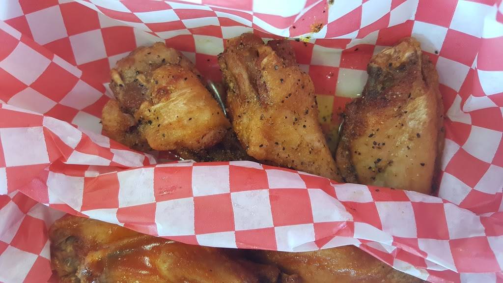 Phat Wings | restaurant | 3220 Gus Thomasson Rd #101, Mesquite, TX 75150, USA | 9722791368 OR +1 972-279-1368