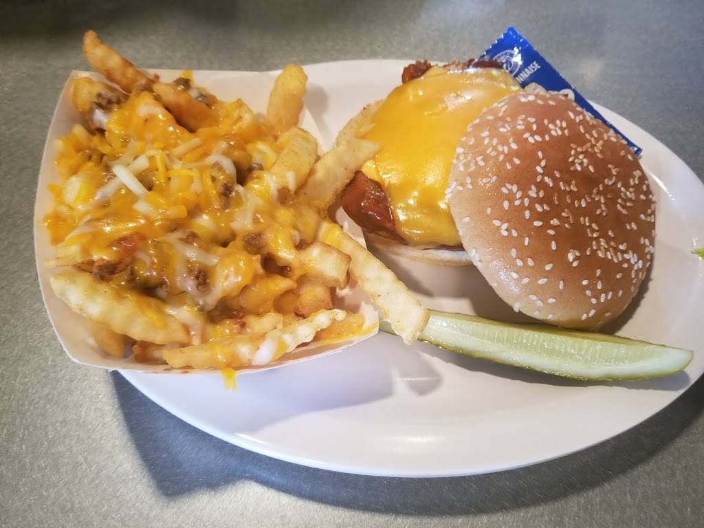 Locked & Loaded Bar and Grill | restaurant | 305 McCormick St, Garner, NC 27529, USA | 9196616688 OR +1 919-661-6688