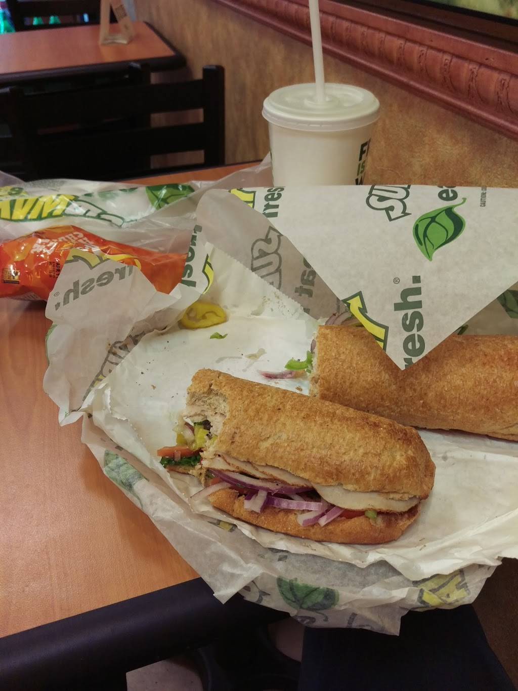 Subway | restaurant | 38357 Dodge Park Rd, Sterling Heights, MI 48312, USA | 5862645300 OR +1 586-264-5300