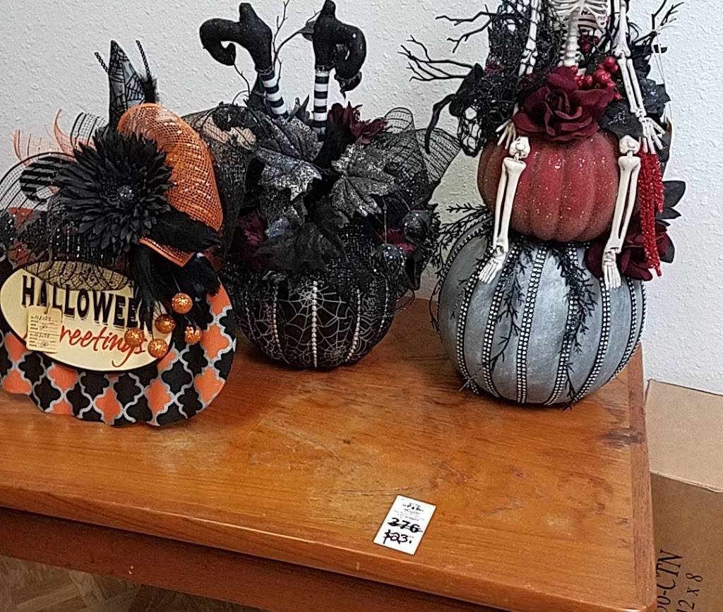 Downtown Mall & Marketplace | shopping mall | 231 S Ridgewood Dr, Sebring, FL 33870, USA | 8634713532 OR +1 863-471-3532