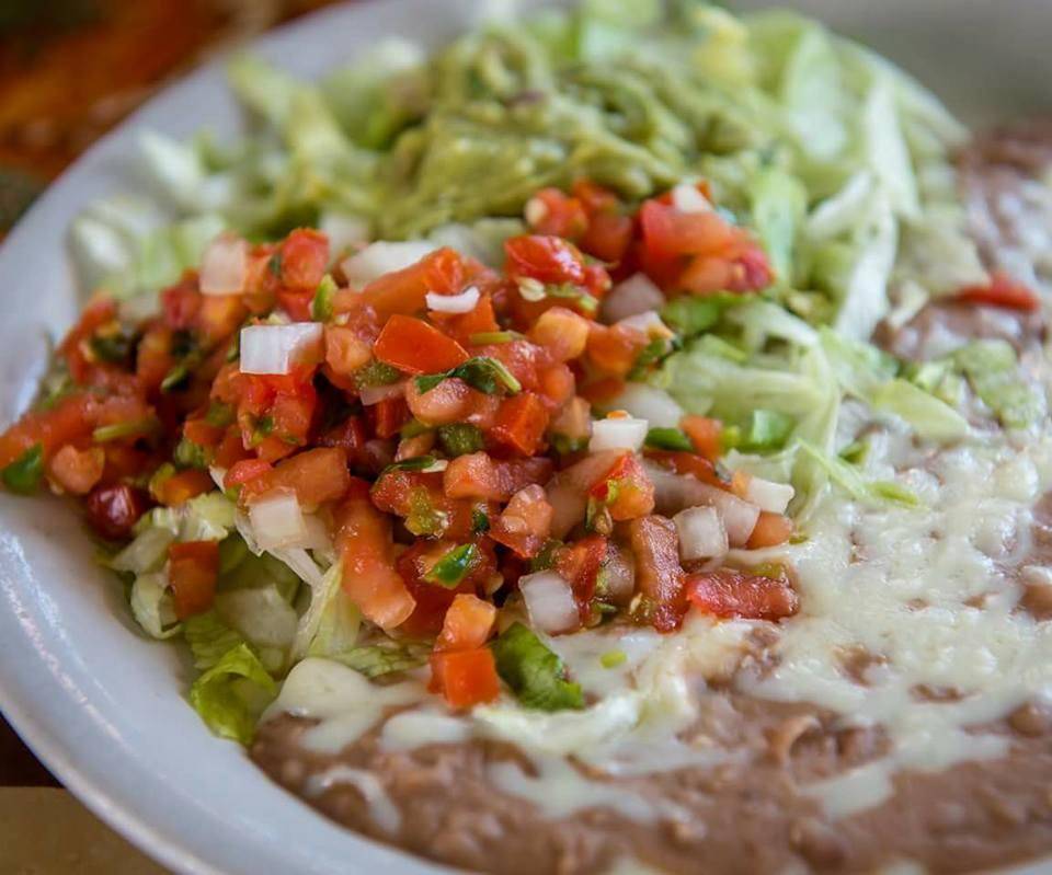 El Vaquero Mexican Restaurant | restaurant | 26611 N Dixie Hwy, Perrysburg, OH 43551, USA | 4198721230 OR +1 419-872-1230