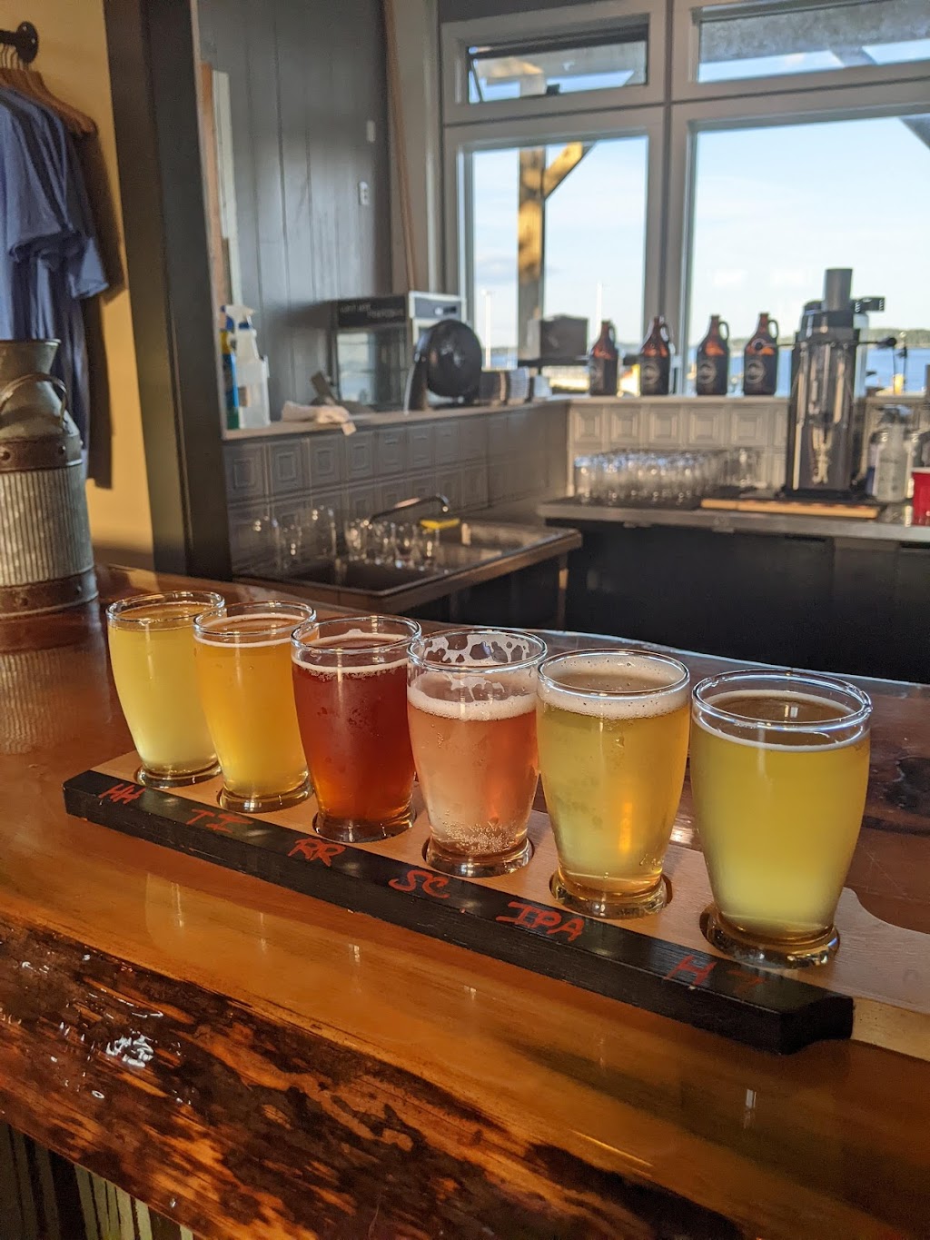 Horn Run Brewing | restaurant | 75 Water St, Eastport, ME 04631, USA | 2078537199 OR +1 207-853-7199