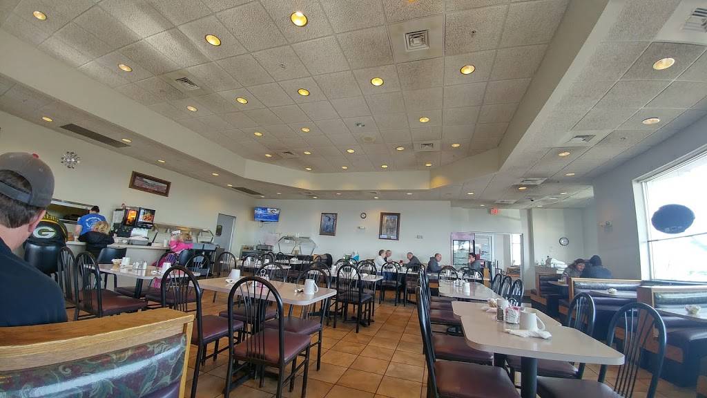 Moundview Family Restaurant | restaurant | 102 W Mound View Ave, Belmont, WI 53510, USA | 6087626260 OR +1 608-762-6260