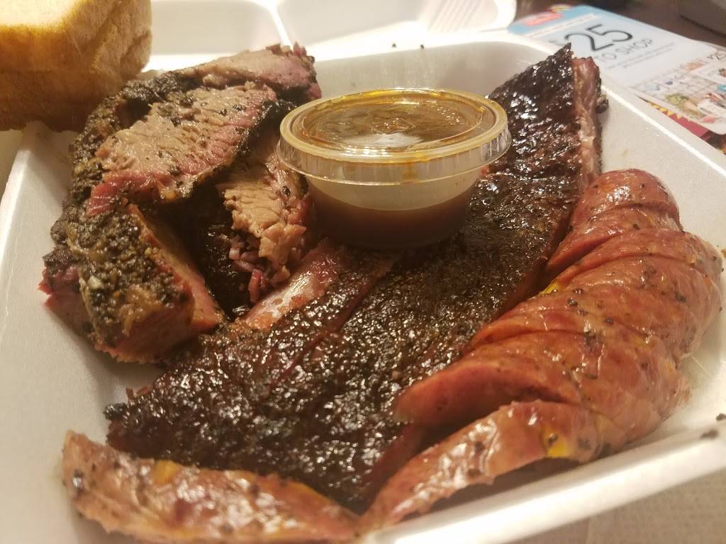 Nelsons BBQ Food Truck | restaurant | 7327 N Loop 1604 E, San Antonio, TX 78255, USA | 2104734988 OR +1 210-473-4988