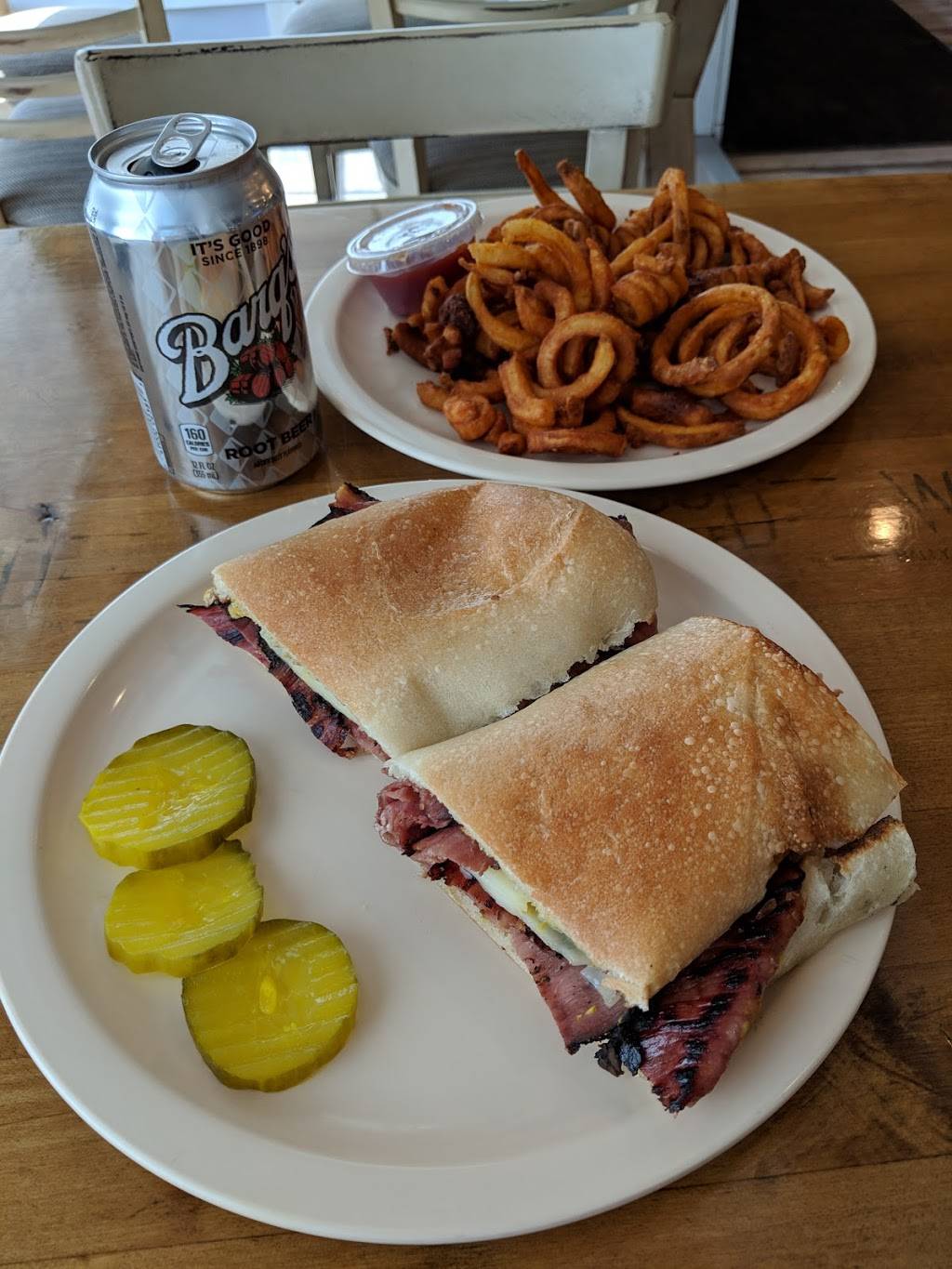 Tolli’s Pizzeria & Deli | restaurant | 4 Southwick St, Feeding Hills, MA 01030, USA | 4137868418 OR +1 413-786-8418