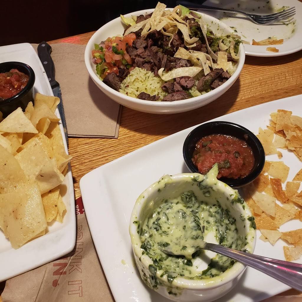 Applebees Grill + Bar | restaurant | 111 Clinton Center Dr, Clinton, MS 39056, USA | 6019248644 OR +1 601-924-8644