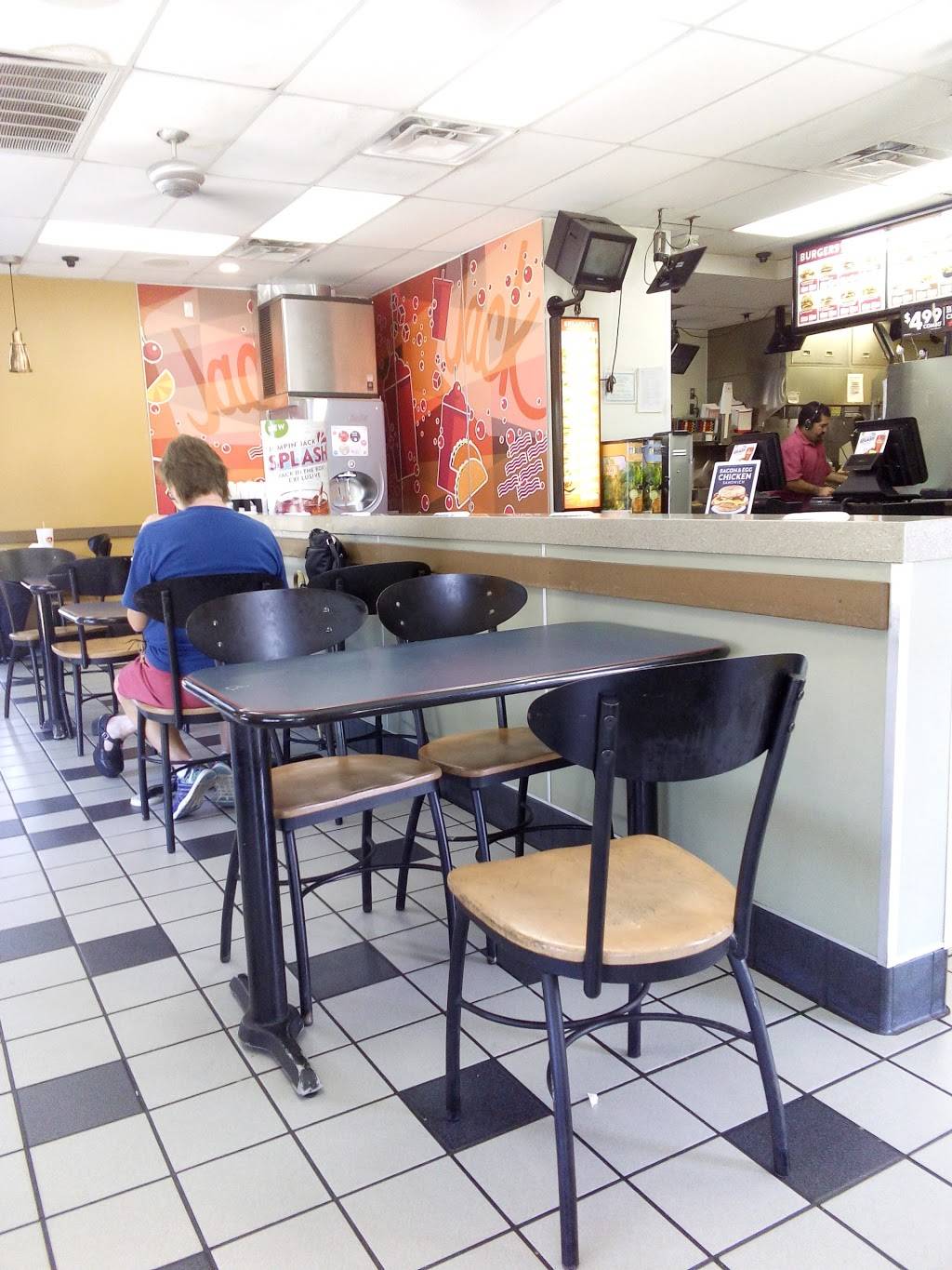 Jack in the Box | restaurant | 903 Probandt, San Antonio, TX 78204, USA | 2102234415 OR +1 210-223-4415