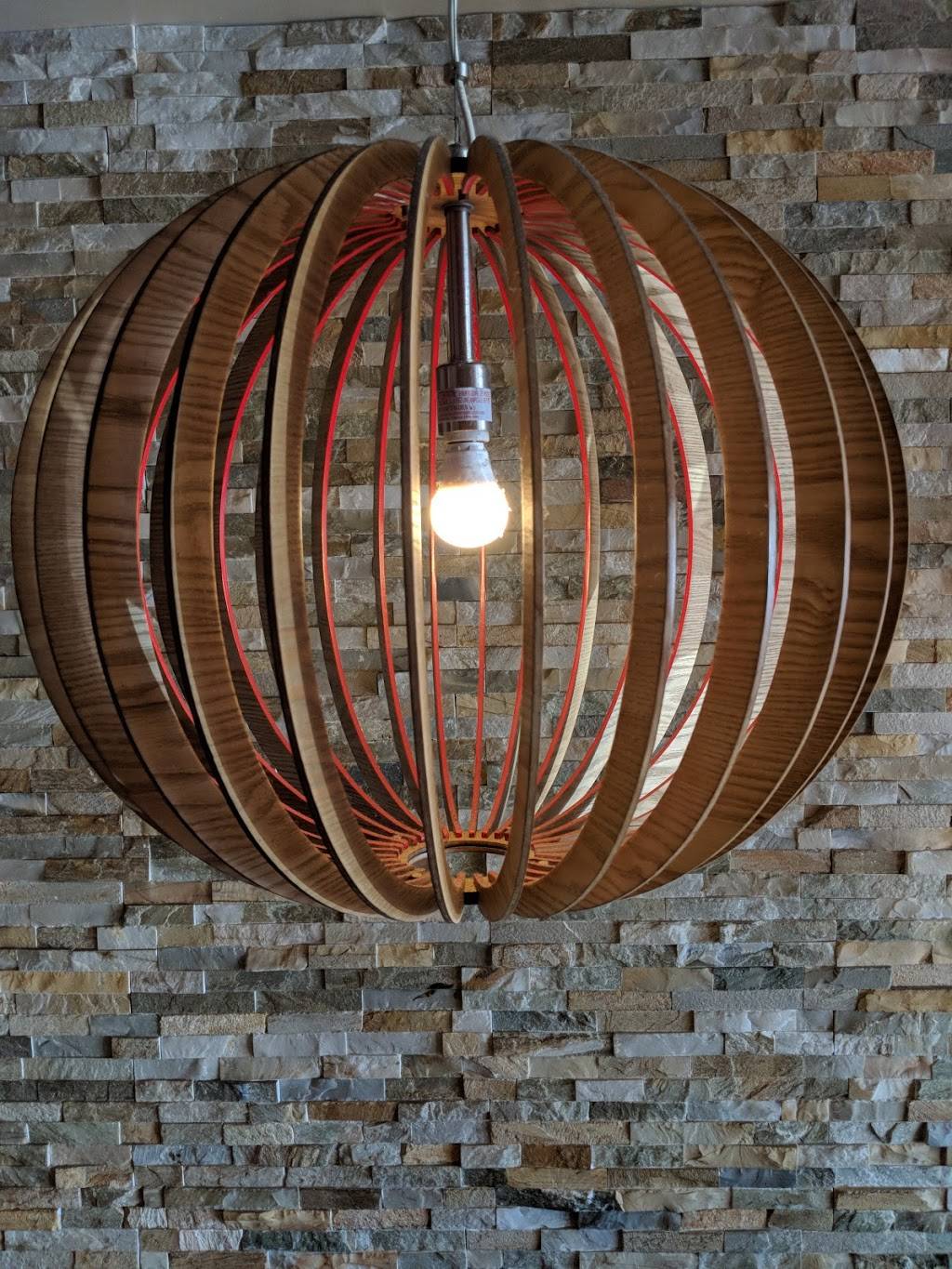 Chomp Eatery & Juice Station | restaurant | 1612 Santa Monica Blvd, Santa Monica, CA 90404, USA | 4242383398 OR +1 424-238-3398