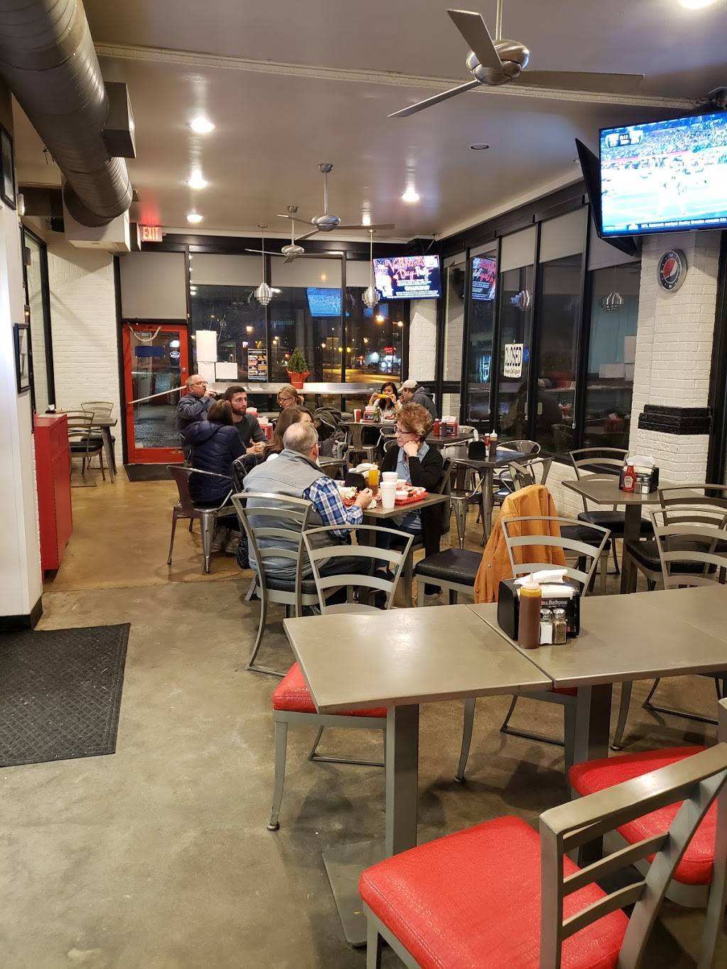 Off the Bone Barbeque | restaurant | 1734 S Lamar St, Dallas, TX 75215, USA | 2145659551 OR +1 214-565-9551