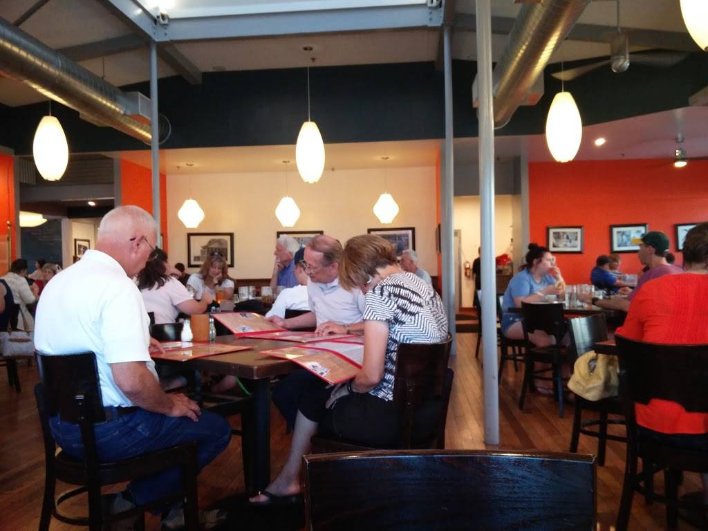 Eddie Papas American Hangout | restaurant | 4889 Hopyard Rd, Pleasanton, CA 94566, USA | 9254696266 OR +1 925-469-6266