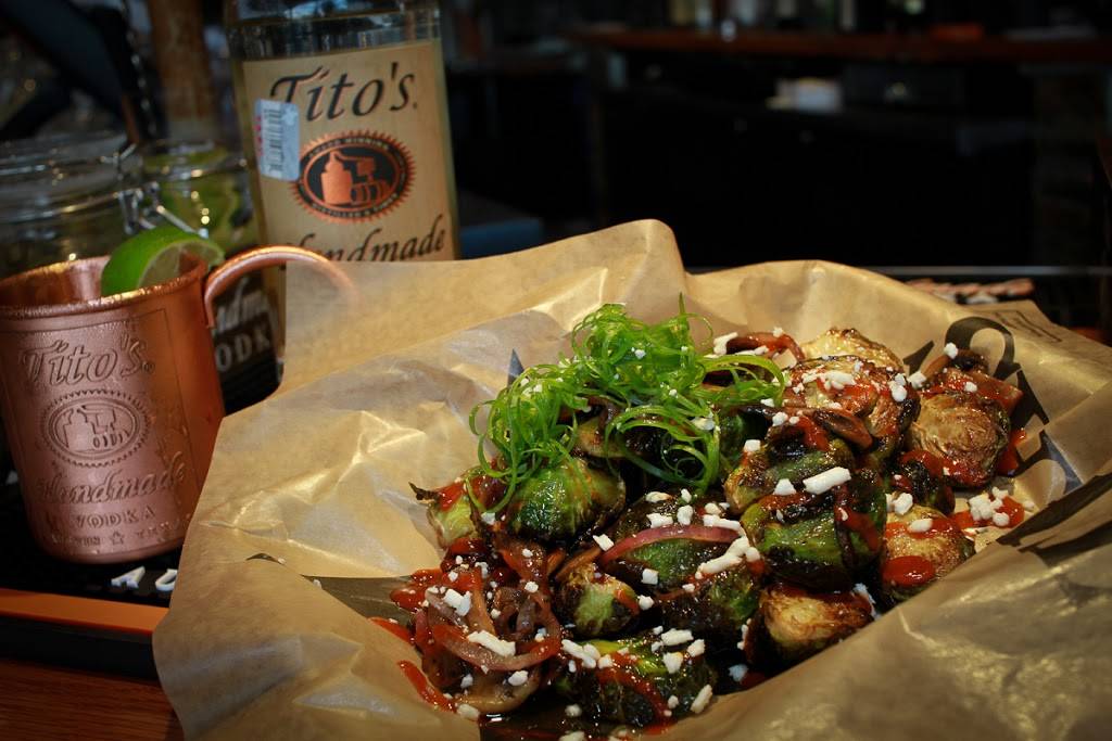 THE GIT OUT BAR AND KITCHEN | restaurant | 4930 S Congress Ave C-304, Austin, TX 78745, USA | 5123557470 OR +1 512-355-7470