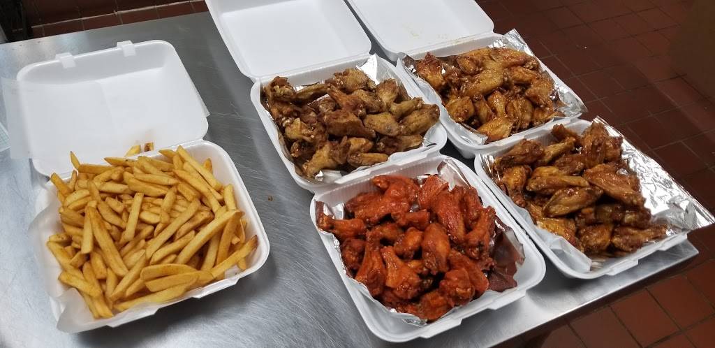 Wings World - Wheatland | restaurant | 3207 E Kirnwood Dr #118, Dallas, TX 75237, USA | 2142382738 OR +1 214-238-2738