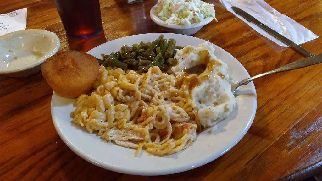 Farmstead Restaurant | restaurant | 142 S McCrary Rd, Columbus, MS 39702, USA | 6622408860 OR +1 662-240-8860