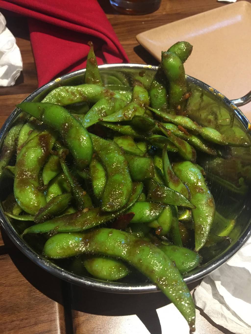 Chomp Rockin | restaurant | 181 E Commonwealth Ave, Fullerton, CA 92832, USA | 7147383511 OR +1 714-738-3511