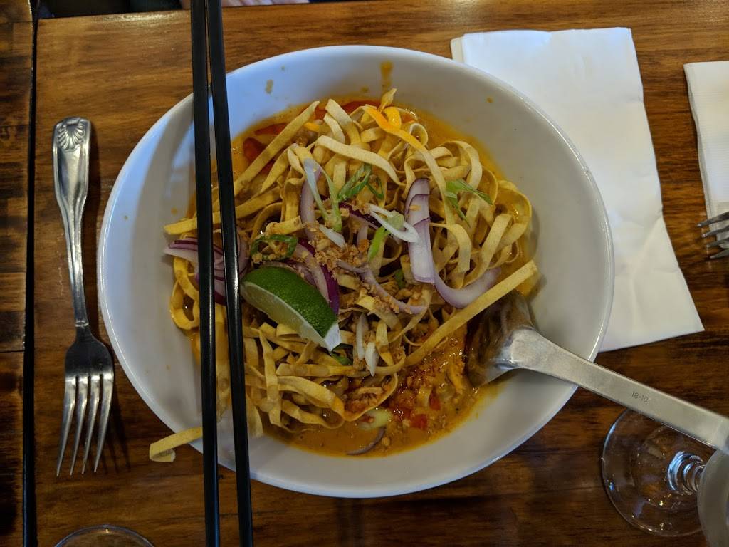 The Patio Fine Thai Cuisine | restaurant | 524 15th Ave E, Seattle, WA 98112, USA | 2063282406 OR +1 206-328-2406