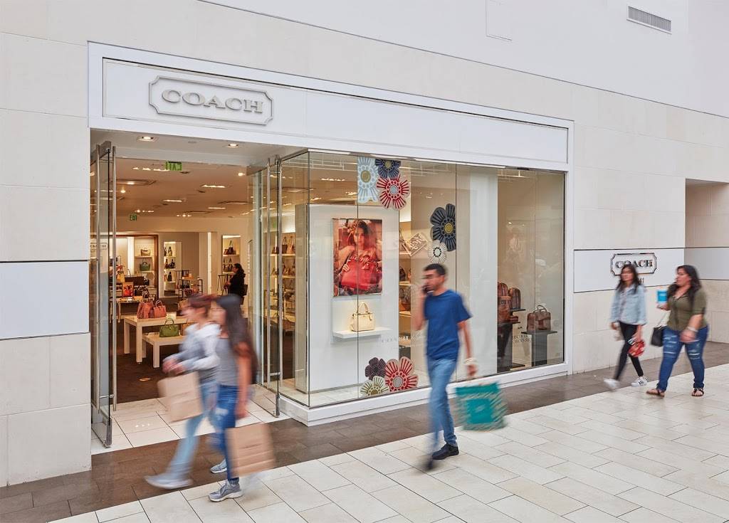 Los Cerritos Center | shopping mall | 239 Los Cerritos Center, Cerritos, CA 90703, USA | 5624027467 OR +1 562-402-7467