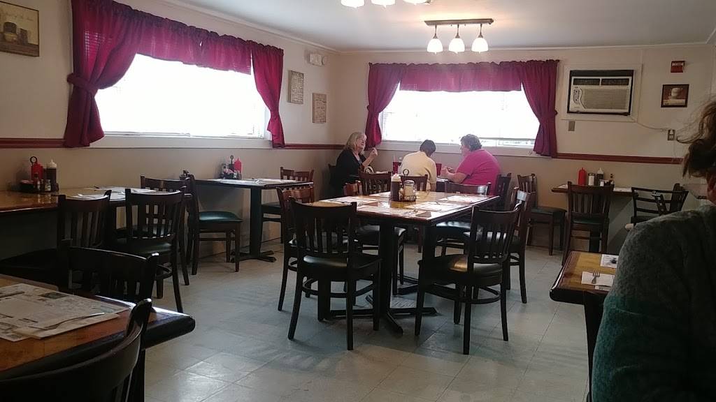 Coffee Break Cafe | restaurant | 75 Main Rd N, Hampden, ME 04444, USA | 2078626000 OR +1 207-862-6000