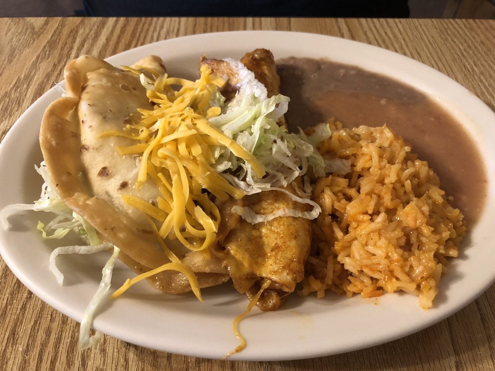 Liras | restaurant | 120 Connely Ave, Lingle, WY 82223, USA | 3078372826 OR +1 307-837-2826