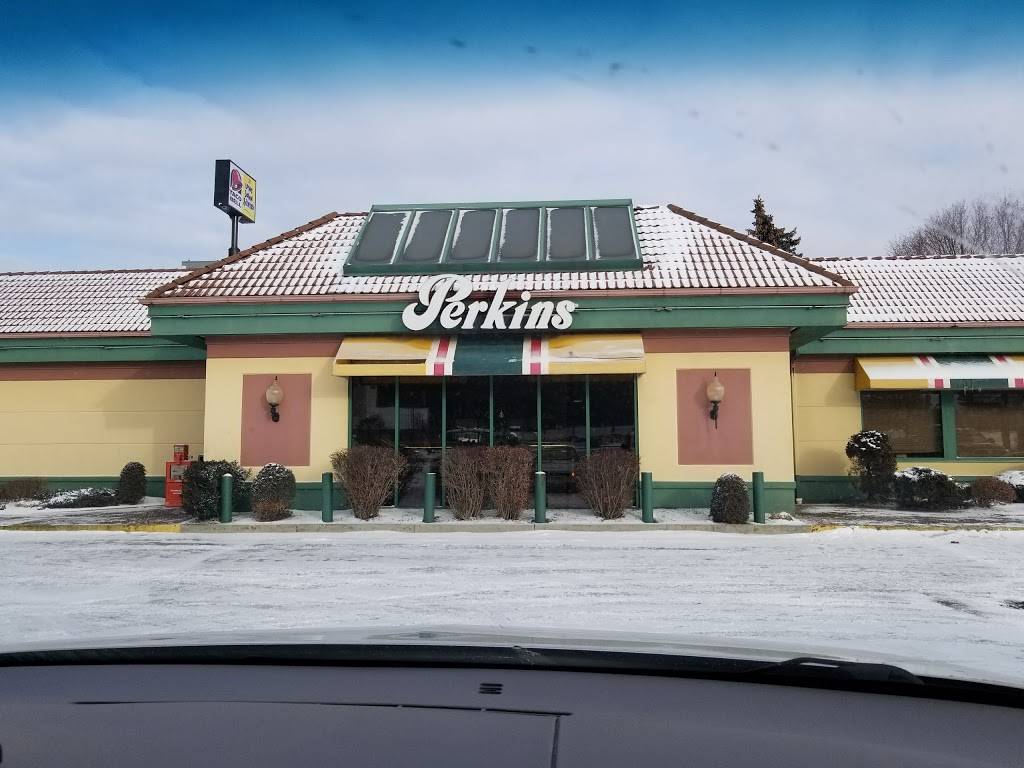 Perkins Restaurant & Bakery | restaurant | 5550 Patriot Blvd, Austintown, OH 44515, USA | 3305442282 OR +1 330-544-2282