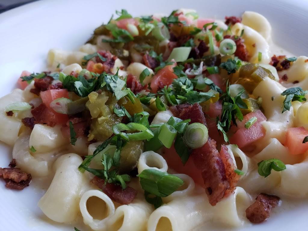 Flightz | restaurant | 3907 Park Dr Suite #110, El Dorado Hills, CA 95762, USA | 9168055128 OR +1 916-805-5128