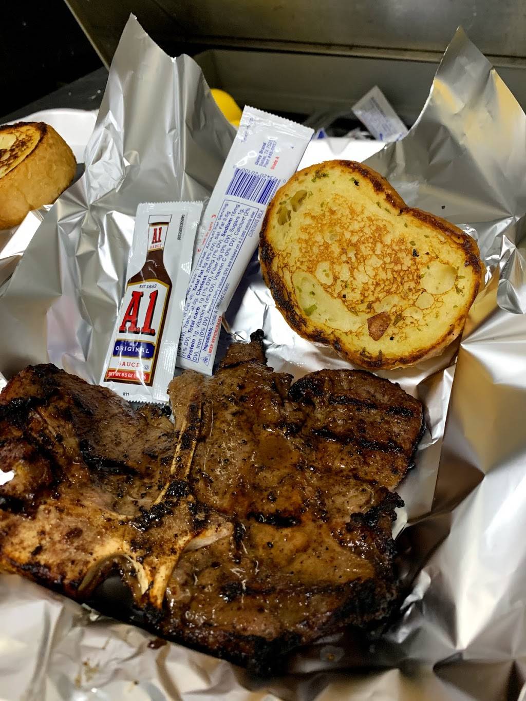 King Grill | restaurant | 4150 N Grand Blvd, St. Louis, MO 63107, USA | 3146962040 OR +1 314-696-2040