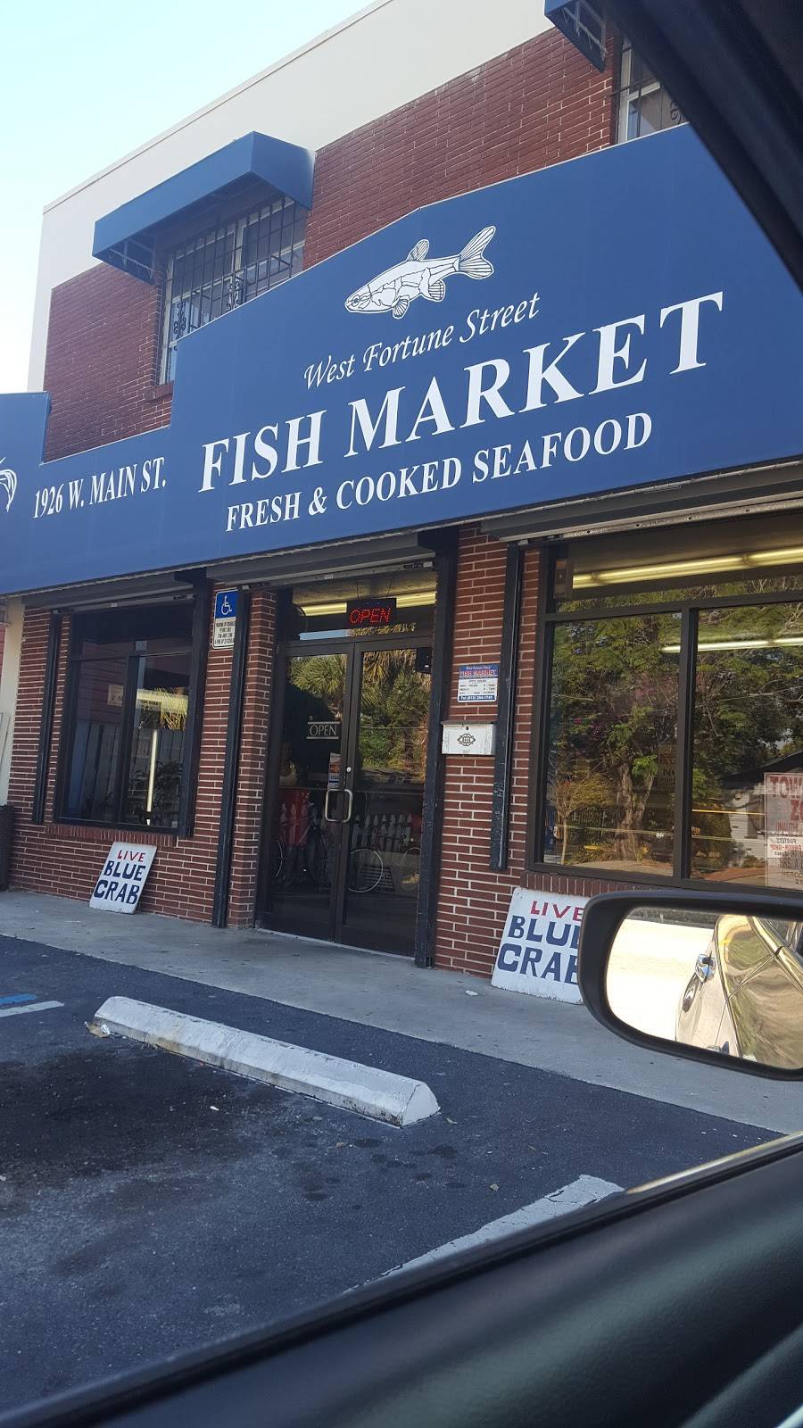 West Fortune Street Fish Market | restaurant | 1926 W Main St, Tampa, FL 33607, USA | 8132541741 OR +1 813-254-1741
