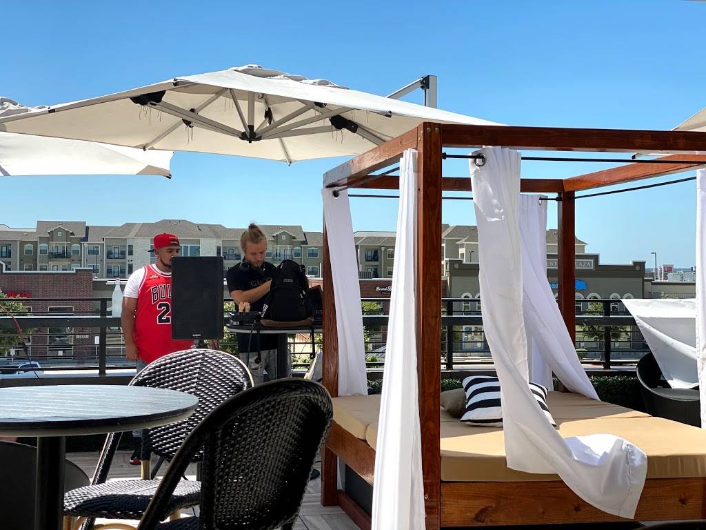 Pale Horse Eatery & Sky Bar | restaurant | 2031 Central Plaza #101, New Braunfels, TX 78130, USA | 8303127332 OR +1 830-312-7332