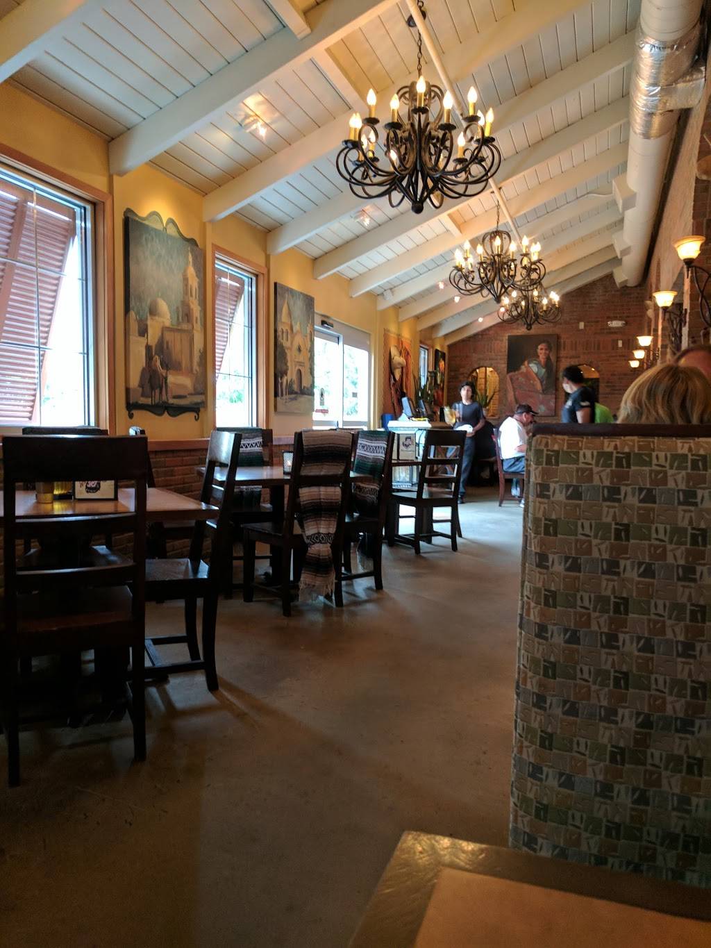 Joses Blue Sombrero | restaurant | 20371 W Bluemound Rd, Brookfield, WI 53045, USA | 2624326667 OR +1 262-432-6667