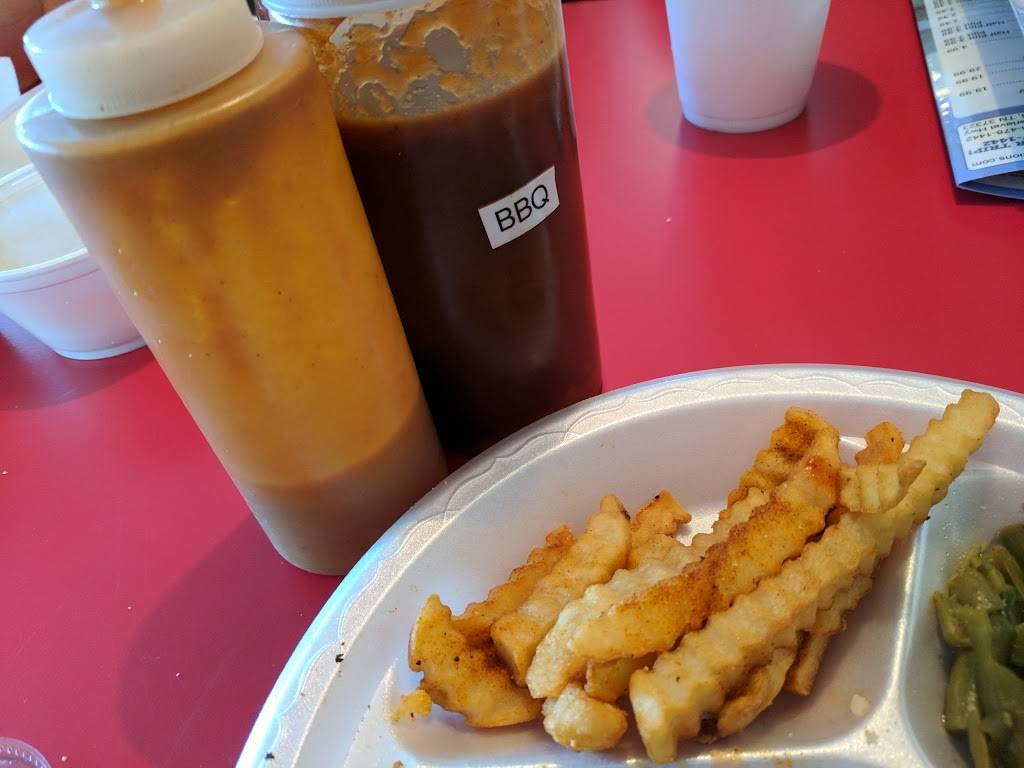 Bears Den BBQ | restaurant | 130 US-64, Ocoee, TN 37361, USA | 4233385757 OR +1 423-338-5757