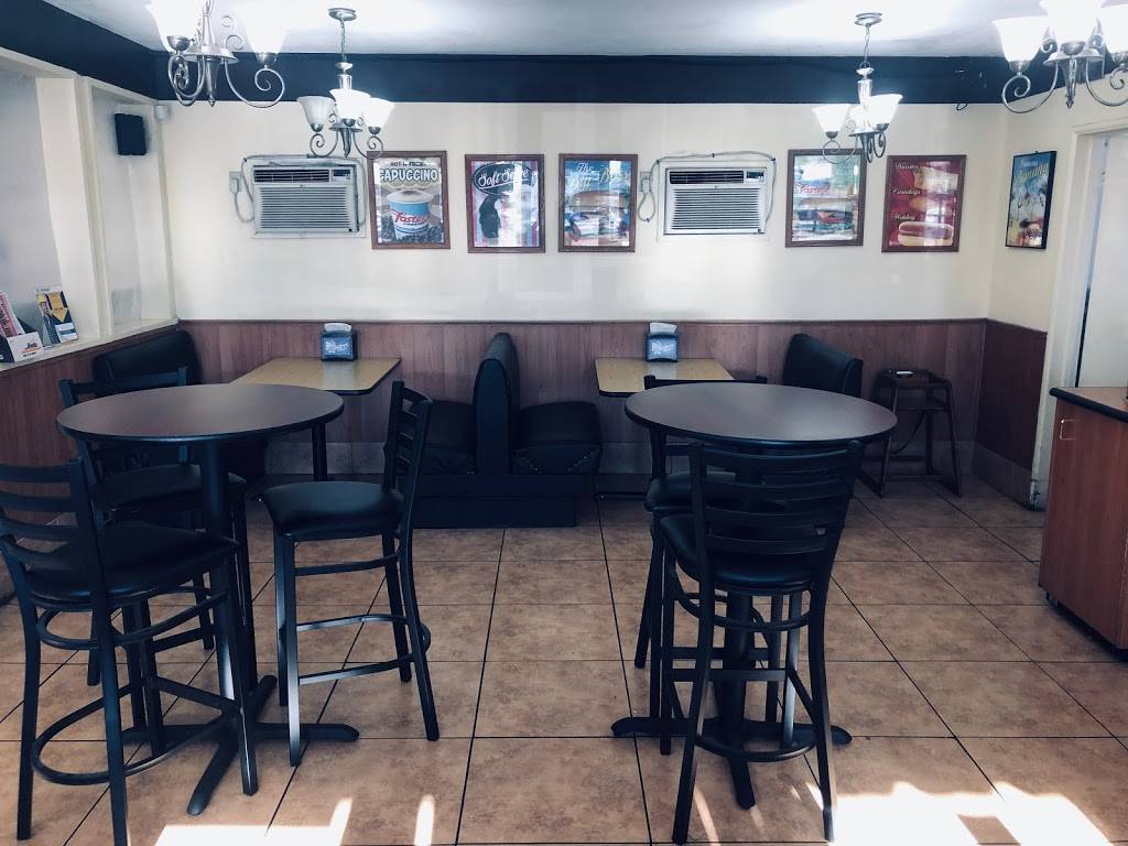 Fosters Freeze | restaurant | 3619 Stockdale Hwy, Bakersfield, CA 93309, USA | 6618326622 OR +1 661-832-6622