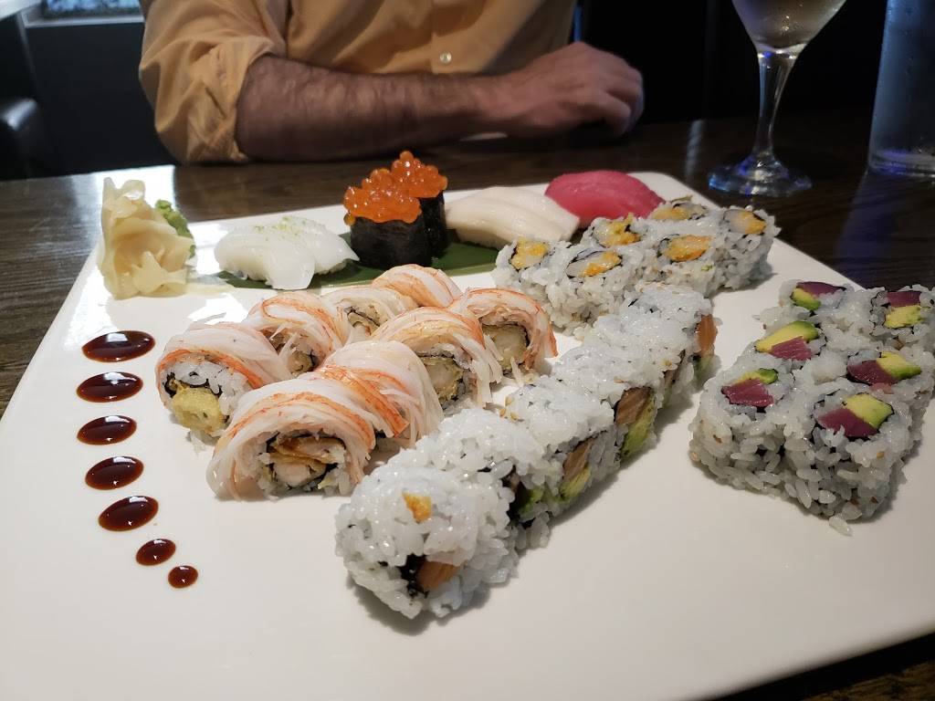 Osaka Asian Bistro | restaurant | 100 Folly Rd, Charleston, SC 29407, USA | 8438529979 OR +1 843-852-9979