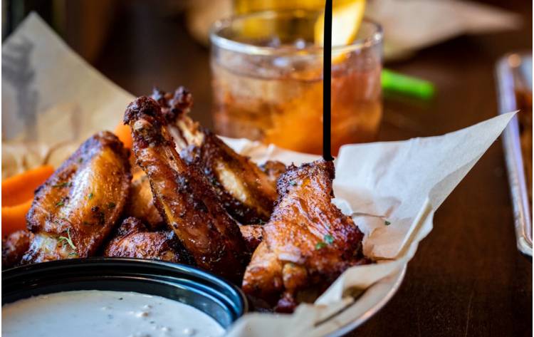 Blue Dog BBQ Company | restaurant | 1300 Bank St, Baltimore, MD 21231, USA | 6672051804 OR +1 667-205-1804