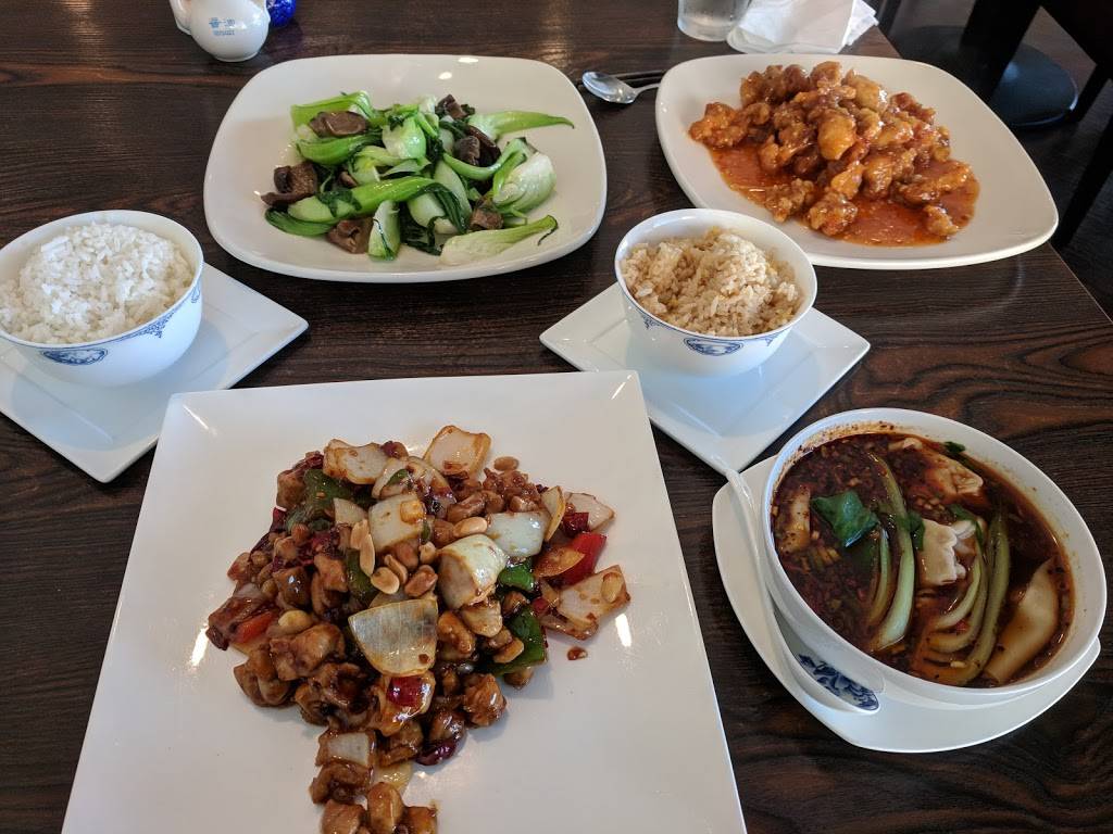 Blue & Fly Asian Kitchen | restaurant | 721 S 72nd St suite 111, Omaha, NE 68114, USA | 4025046545 OR +1 402-504-6545