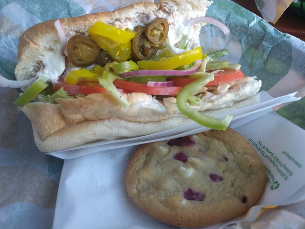 Subway | meal takeaway | 7080 NE Cornell Rd, Hillsboro, OR 97124, USA | 5036937202 OR +1 503-693-7202