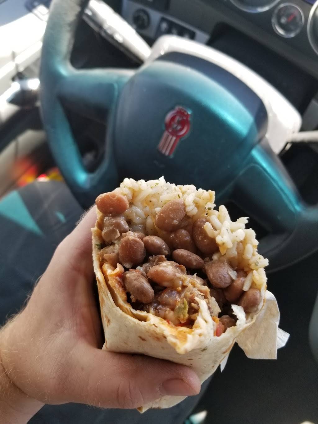 Carls Jr. | restaurant | 6460 Redwood Dr, Rohnert Park, CA 94928, USA | 7075845727 OR +1 707-584-5727