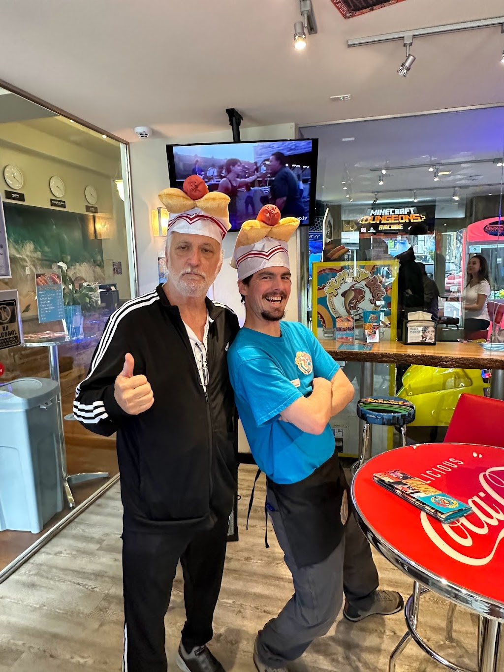 Yummy Dogs Gourmet Hot Dogs & Arcade | restaurant | 381 Forest Ave # 100A, Laguna Beach, CA 92651, USA | 8889866910 OR +1 888-986-6910