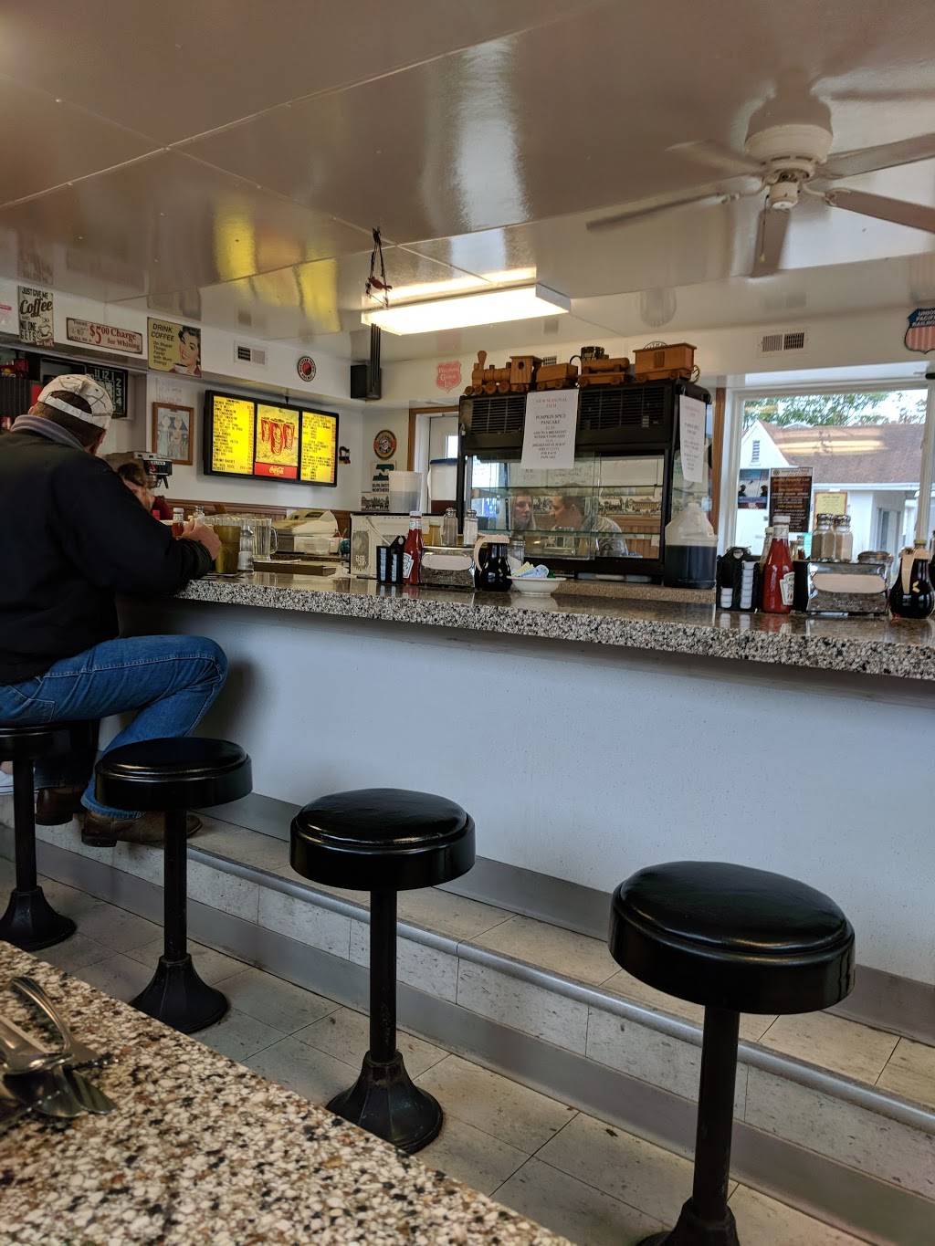 Whistle-Stop Cafe | restaurant | 1102 Story St, Boone, IA 50036, USA | 5154329422 OR +1 515-432-9422