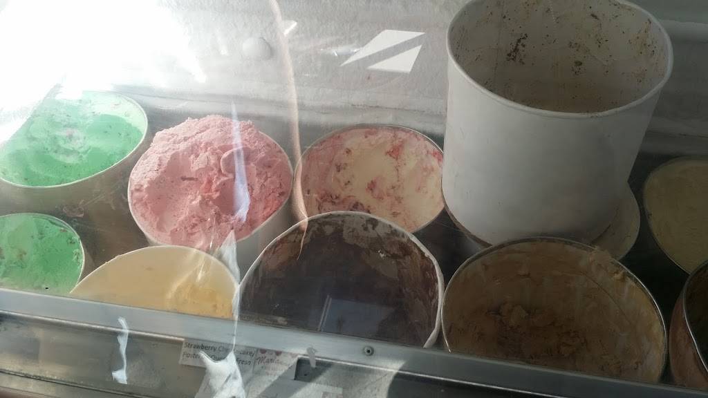 Taylor Brothers Hot Dogs | restaurant | 336 Union St, Watsonville, CA 95076, USA | 8317222402 OR +1 831-722-2402