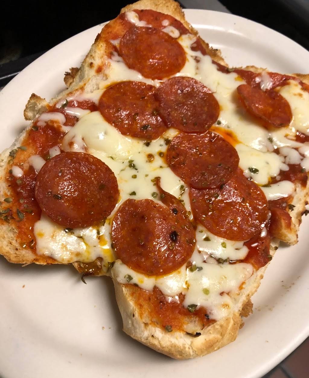 Penn and Pratt Restaurant and Carry out | restaurant | The Charmtastic Mile, 663 W Pratt St, Baltimore, MD 21201, USA | 4107523606 OR +1 410-752-3606