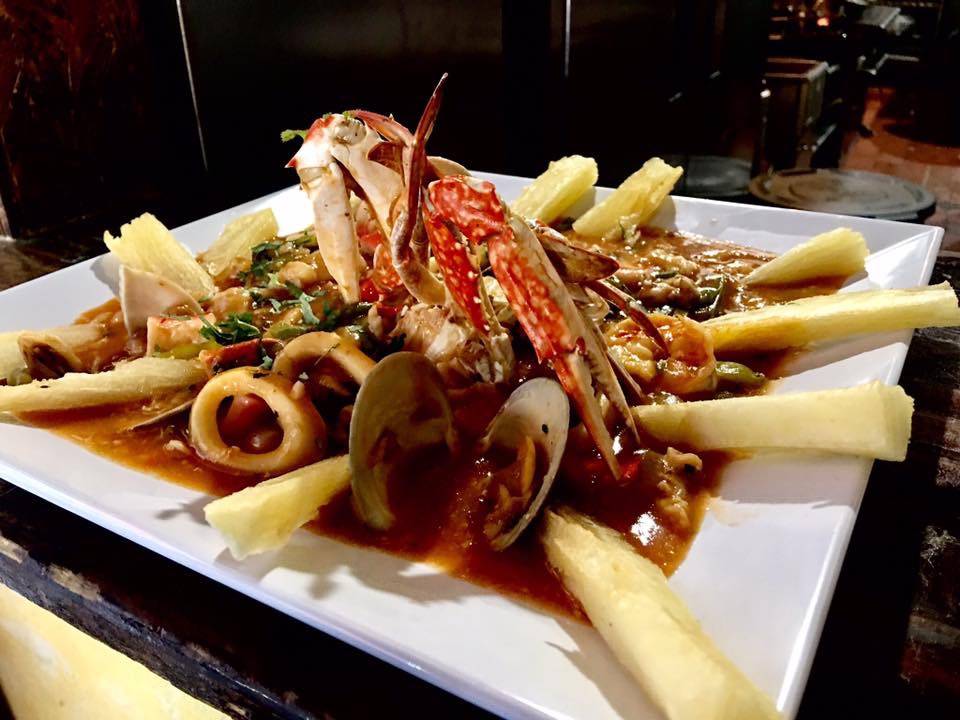 El Nuevo Salinas | restaurant | 102-02 Northern Blvd, Flushing, NY 11368, USA | 7182051980 OR +1 718-205-1980