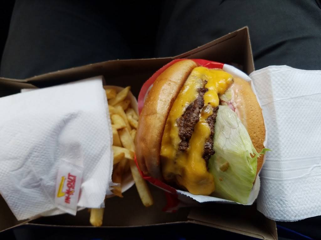 In-N-Out Burger | restaurant | 10900 Alondra Blvd, Cerritos, CA 90703, USA | 8007861000 OR +1 800-786-1000