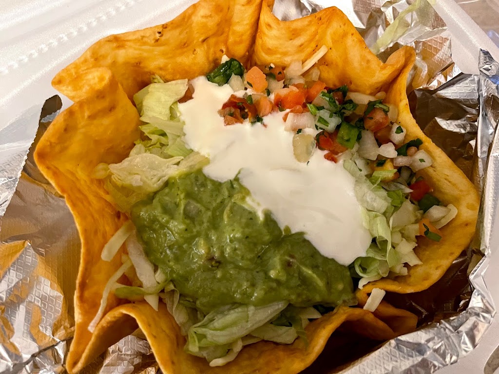 Xiscali mexican taqueria | restaurant | 1400 Barrancas Ave, Pensacola, FL 32502, USA | 8502850564 OR +1 850-285-0564