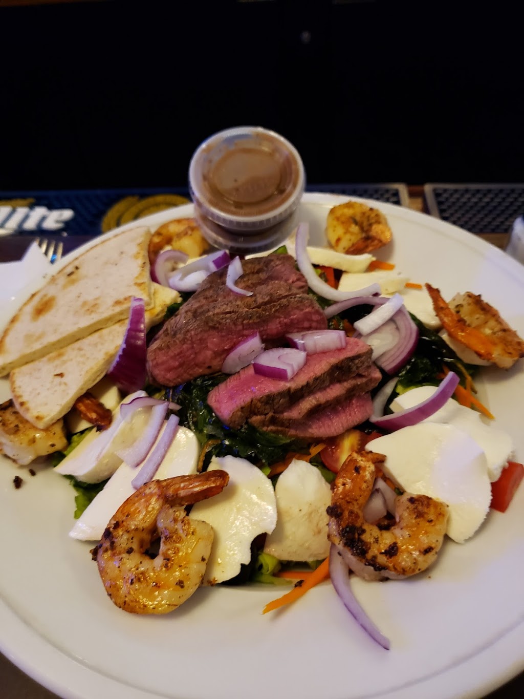 Wellington Pub | restaurant | 1541 Hertel Ave, Buffalo, NY 14216, USA | 7168339899 OR +1 716-833-9899