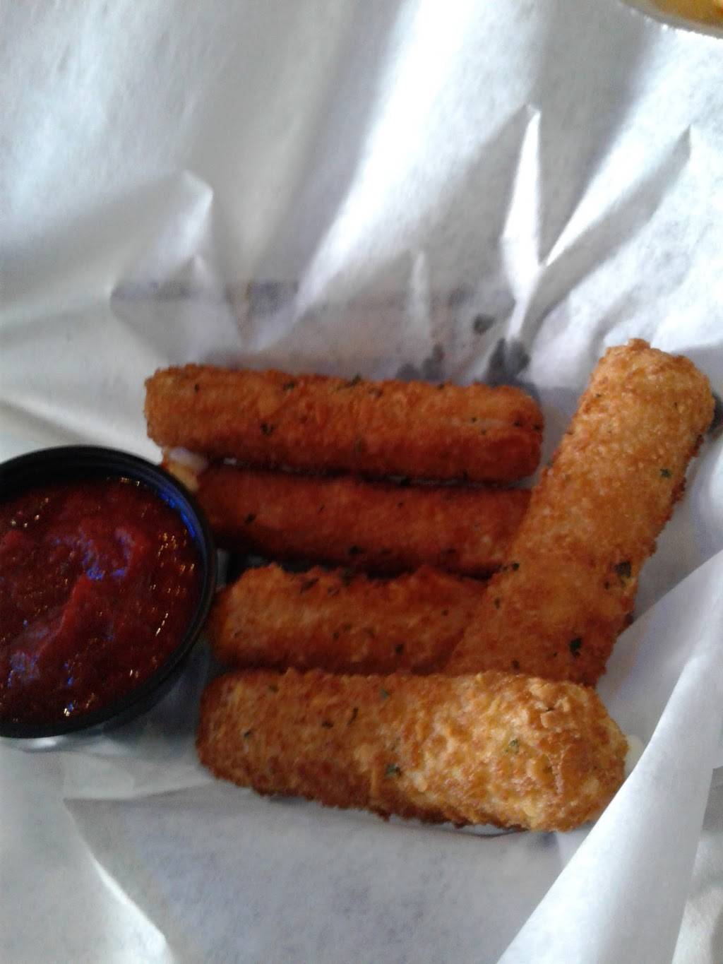 On the Rox Sports Bar & Grill | restaurant | 11957 Lioness Way, Parker, CO 80134, USA | 3037901033 OR +1 303-790-1033