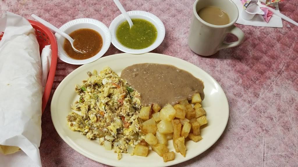 Nenas Mexican Restaurant | restaurant | 423 W Plantation Dr, Clute, TX 77531, USA | 9792652743 OR +1 979-265-2743