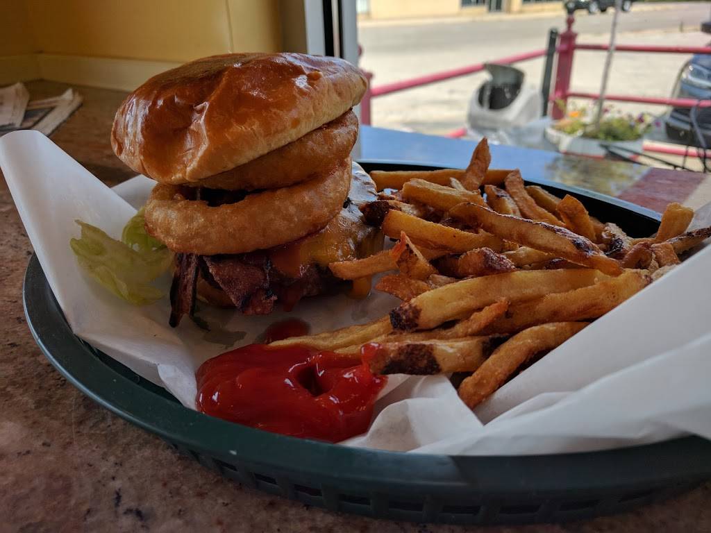 Johnnys Grill | restaurant | 5313 Lincoln Ave, Skokie, IL 60077, USA | 8476744067 OR +1 847-674-4067