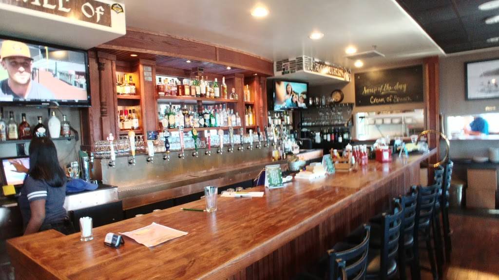 Topside Bar & Grill | restaurant | 215 Wilkes St, Steilacoom, WA 98388, USA | 2532123690 OR +1 253-212-3690