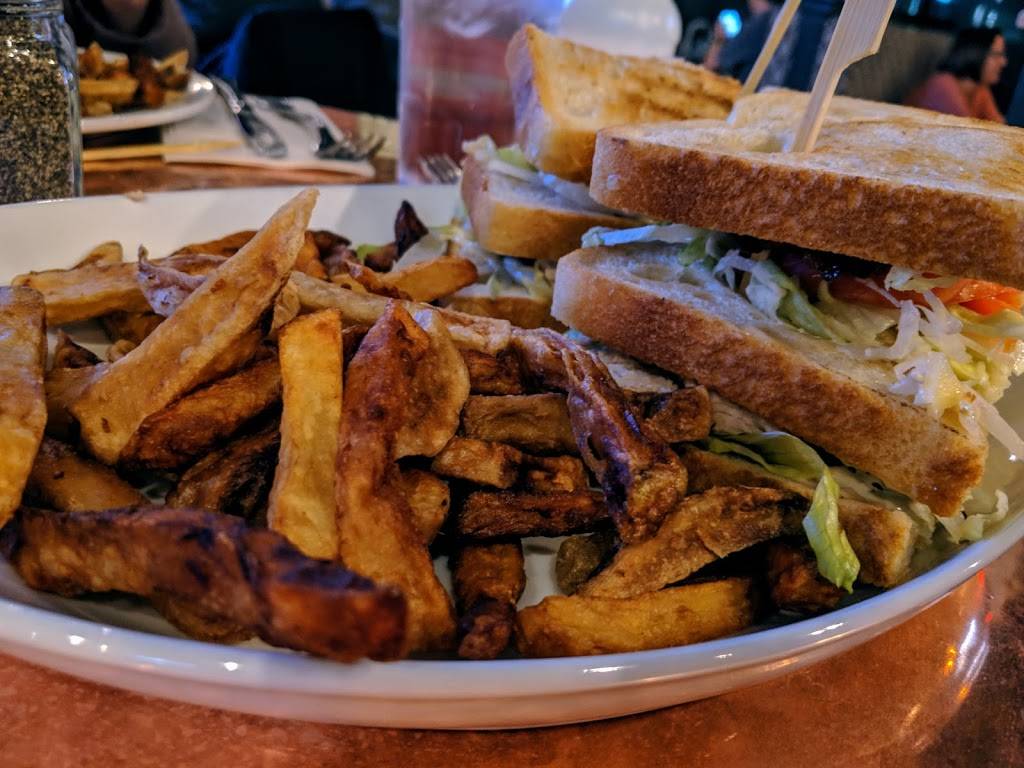 Taproom260 | restaurant | 260 Centrum Blvd, Orléans, ON K1E 3P4, Canada | 6134242260 OR +1 613-424-2260