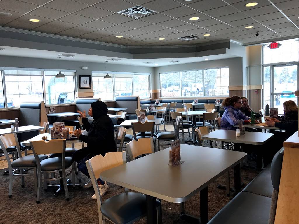 Culvers | restaurant | 1501 Dempster St, Mt Prospect, IL 60056, USA | 8479811681 OR +1 847-981-1681