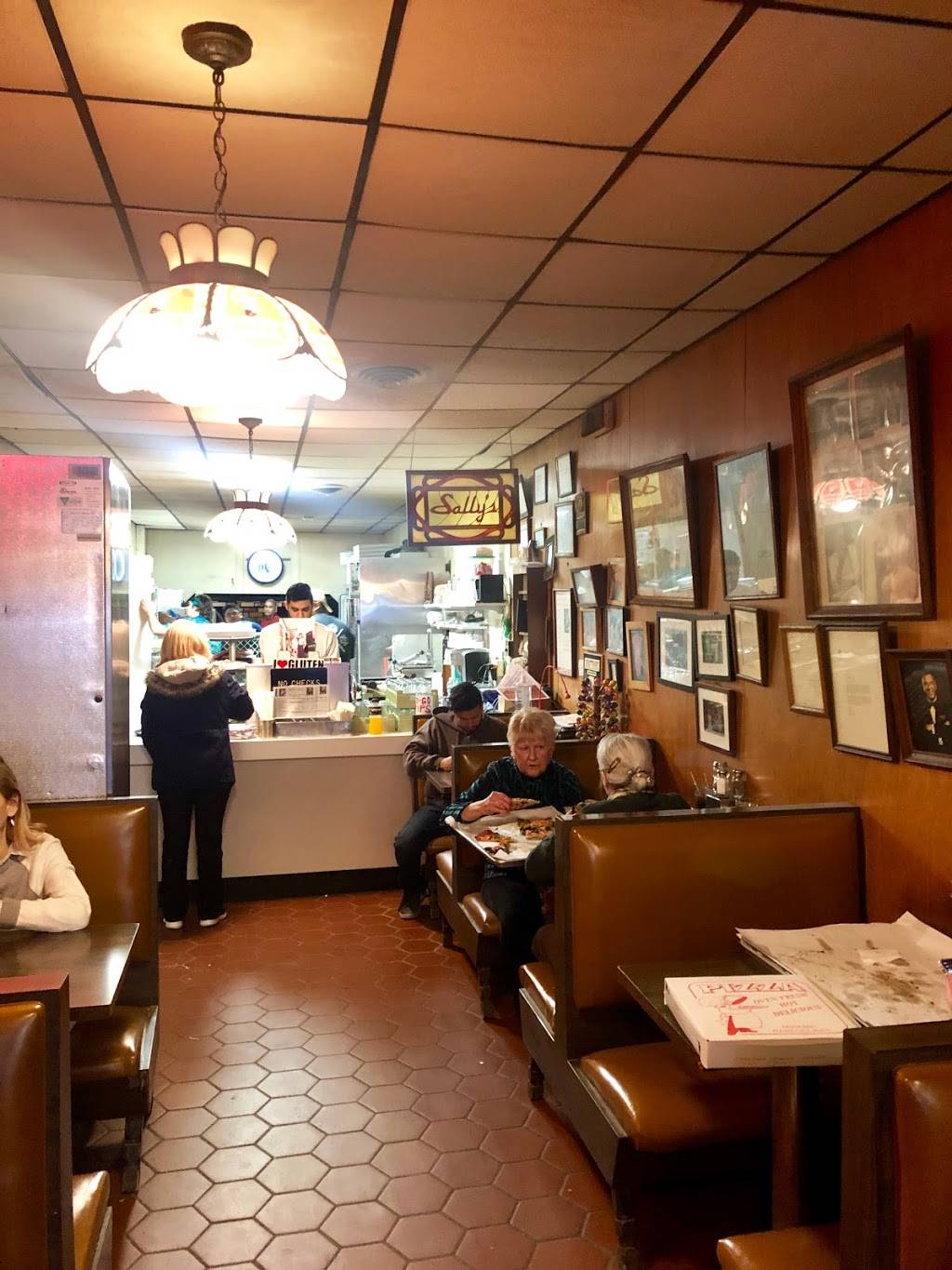 Sallys Apizza | restaurant | 237 Wooster St, New Haven, CT 06511, USA | 2036245271 OR +1 203-624-5271